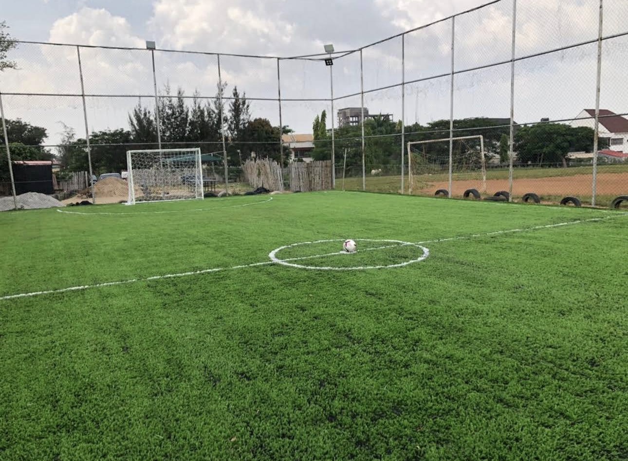 Monaliza Tennis Club seating